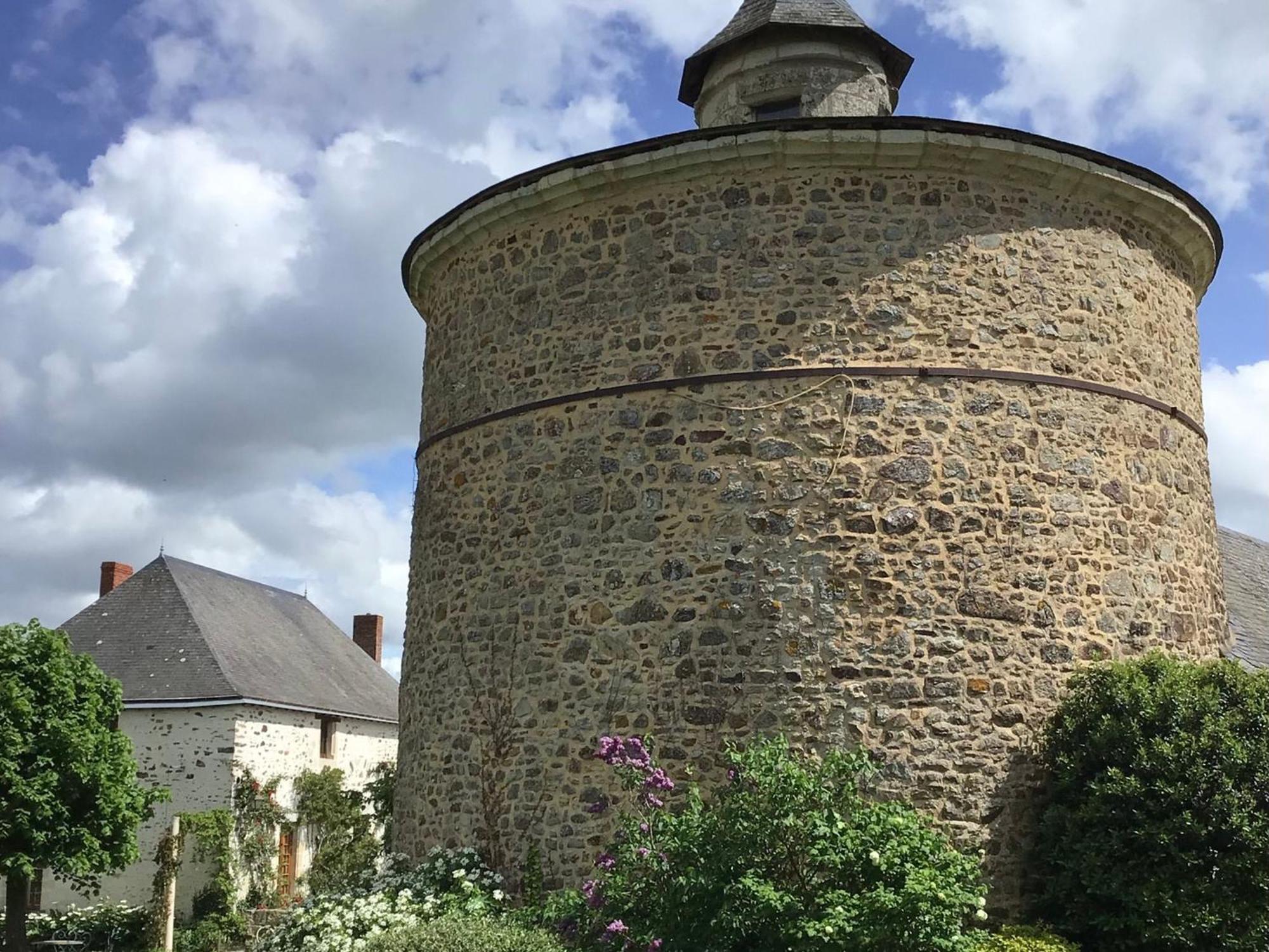 Gite De Charme Renove Avec Jardin, Velos Et Activites Pres De La Sarthe - Fr-1-410-191 Souvigné-sur-Sarthe Exteriör bild